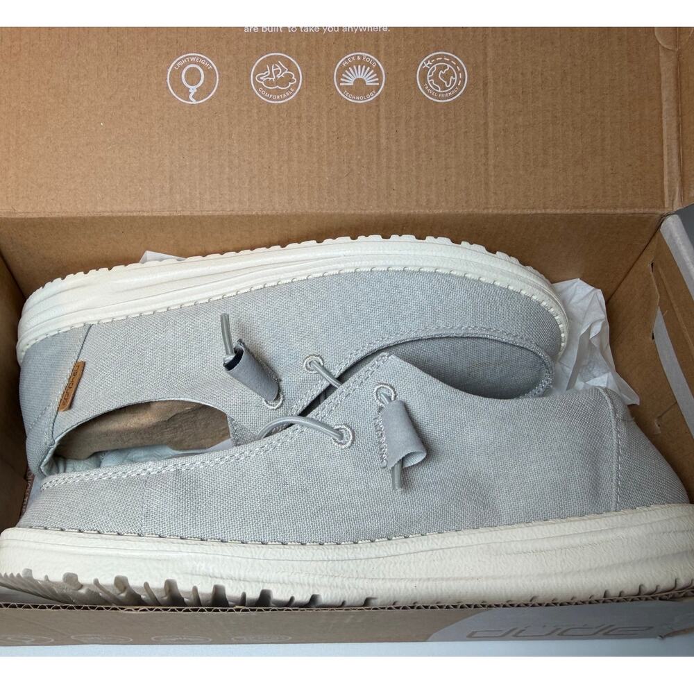 NEW Hey Dude Wendy Chambray Shoes – Women’s Size 8 – Light Grey